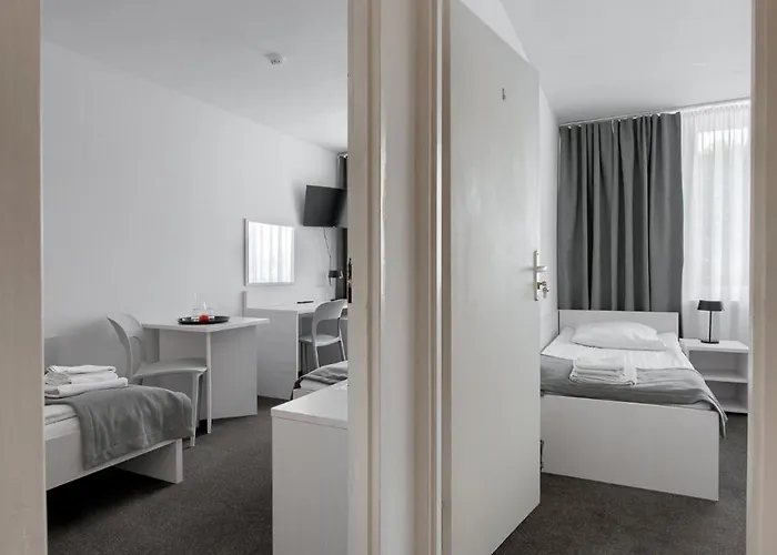 Plonia Economy * שצ'צ'ין