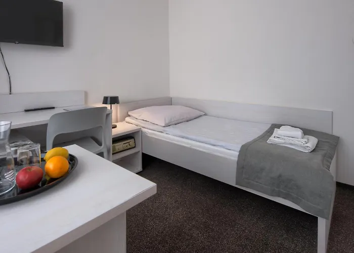 ホステル Plonia Economy